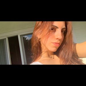 Meet your Posher, Ana